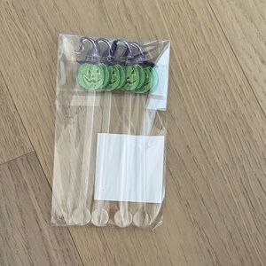 Halloween Pumpkin Drink Stirrers - Green and Purple